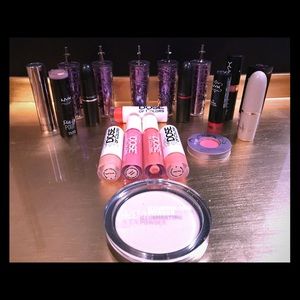 Used once make up lot. Mac,urban decay etc